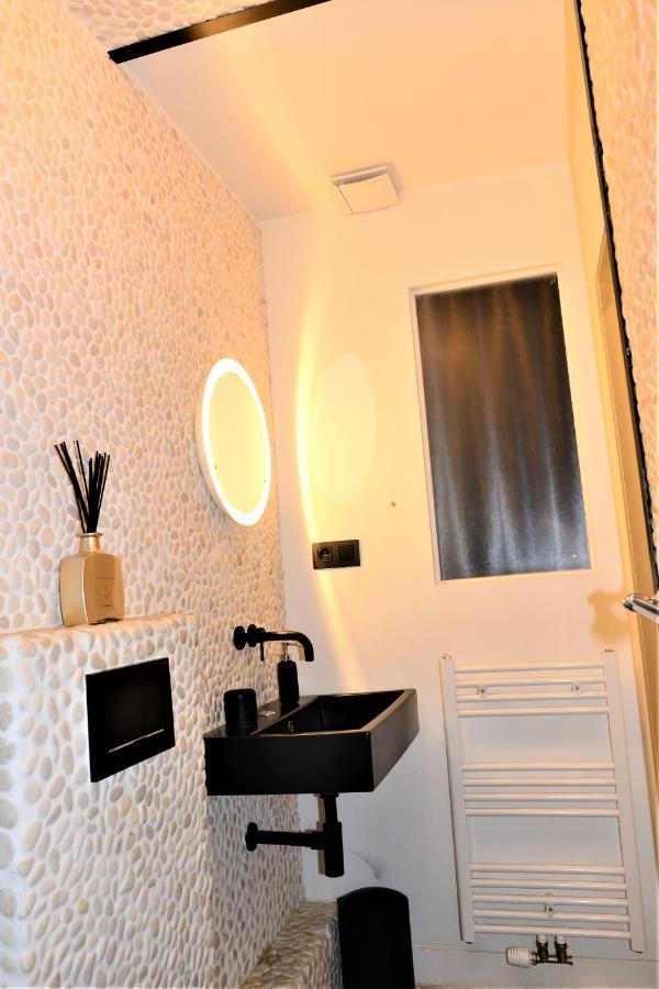 Sleep Inn - Black And White Modern Flat With Cityview Antwerpen Exterior foto